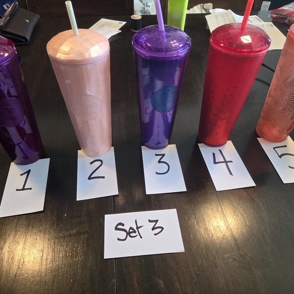 Starbucks cups - Picture 3 of 9